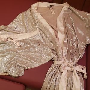 Women's robe/shorts sleepwear